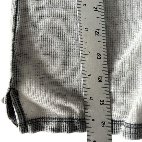 Jane & Delaney burnout short sleeve lightweight tee size L gray - Picture 7 of 9